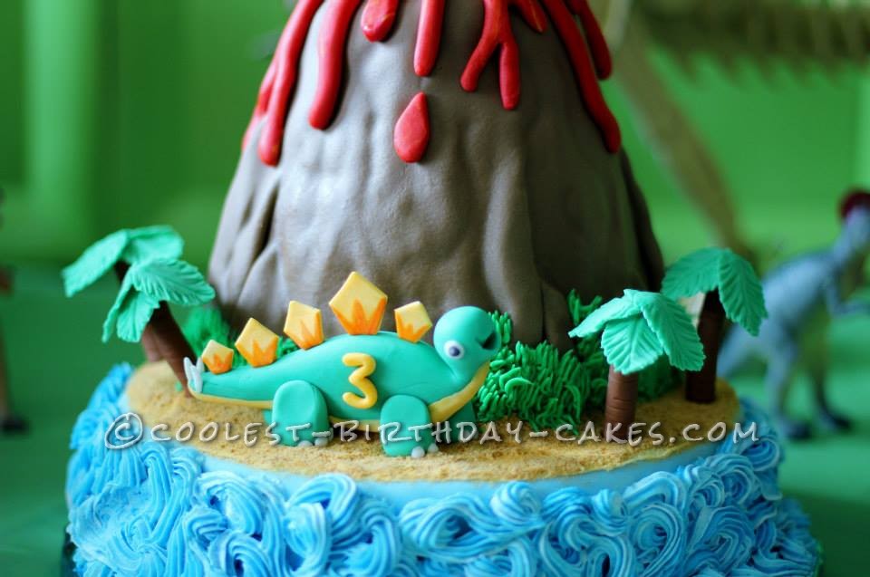 Dinosaur & Volcano cake - Cakey Goodness