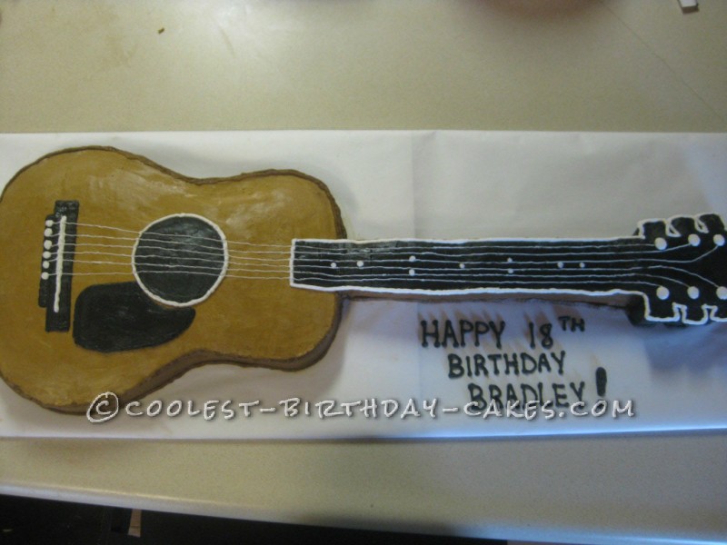 The Ultimate Guitar Cake for your Favorite Musician