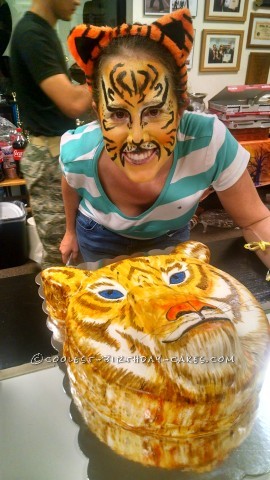 Coolest Hand-Painted Tiger Cake