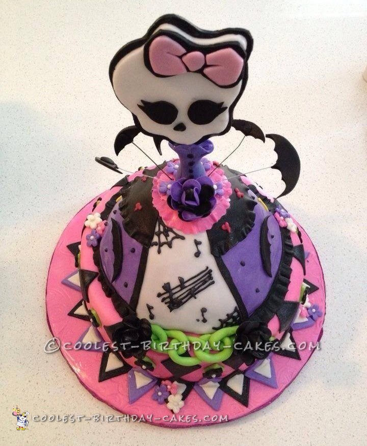 Coolest Monster High Doll Cake