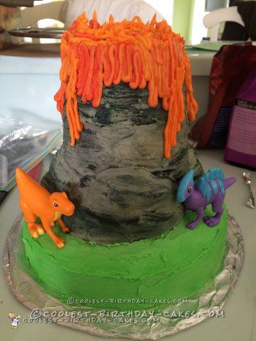 Coolest Smoking Volcano Cake Ever!