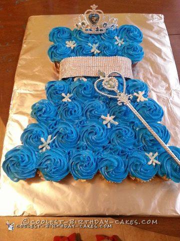 Coolest Frozen Pull Apart Cupcake Birthday Cake