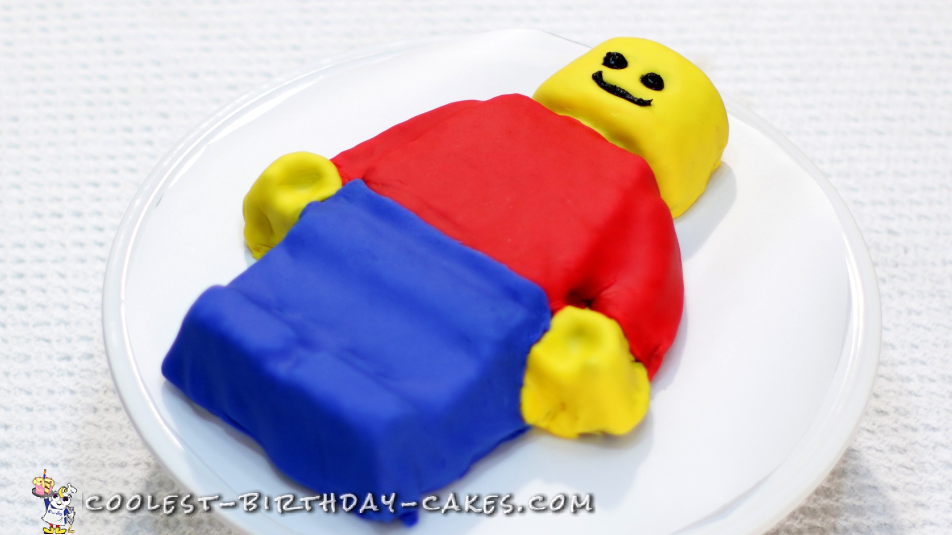 Easy Lego Man Cake Tutorial