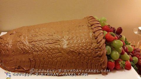Cool Homemade Thanksgiving Cornucopia Cake