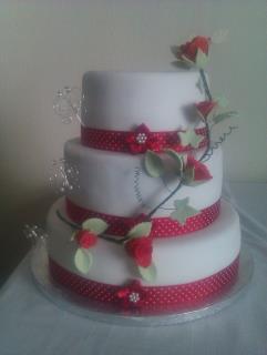Cool Rose Petal Wedding Cake