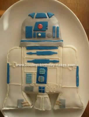 Homemade 3D R2D2 Birthday Cake Design