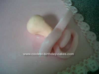 coolest-baby-cot-cake-38-21484939.jpg