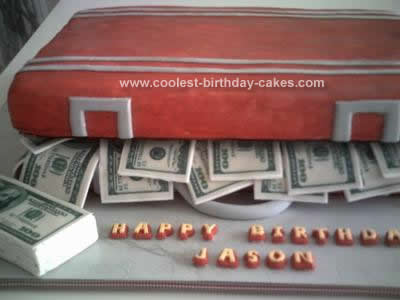 coolest-briefcase-full-of-money-cake-79-21404954.jpg