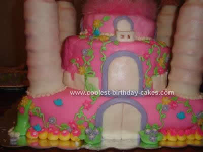 coolest-castle-birthday-cake-452-21379585.jpg