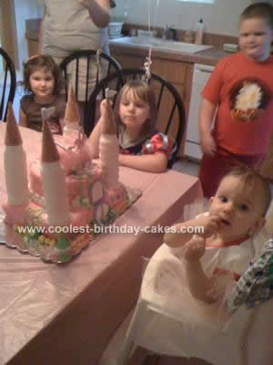 coolest-castle-birthday-cake-452-21379587.jpg