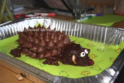 coolest-cute-hedgehog-cake-idea-9-21367600.jpg