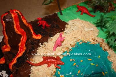 coolest-dinosaur-scene-cake-design-38-21381398.jpg