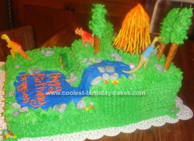 Homemade  Dinosaur Theme Cake Idea