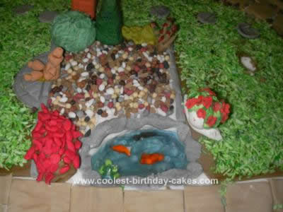 coolest-english-garden-birthday-cake-35-21394945.jpg