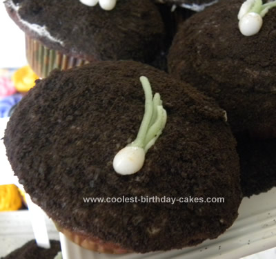 coolest-garden-cupcakes-36-21398574.jpg