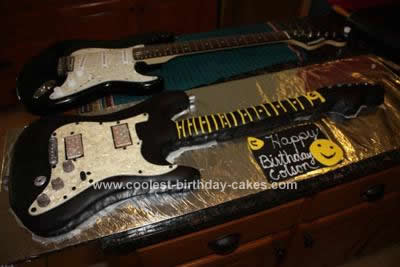 HOmemade Guitar Cake Design