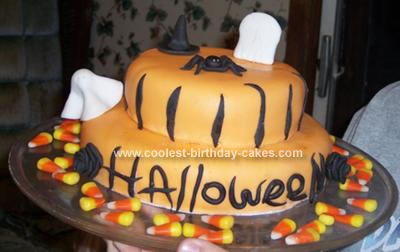 Homemade Halloween Fondant Cake