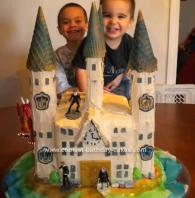coolest-hogwarts-birthday-cake-design-12-21387434.jpg