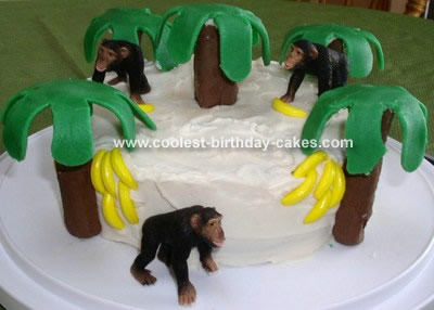 Monkeys with Bananas Cake