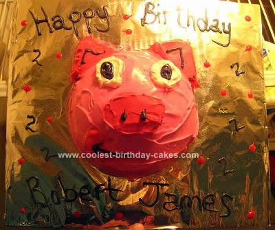 coolest-piggy-birthday-cake-31-21398288.jpg