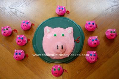 Homemade Piggy Cake and Cupcakes