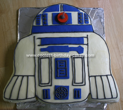 R2D2 Cake