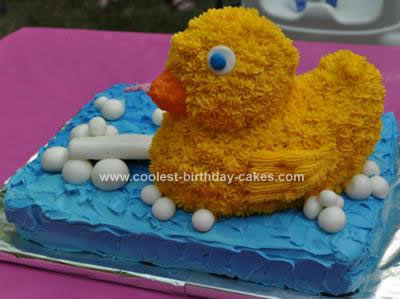 coolest-rubber-ducky-cake-73-21376572.jpg