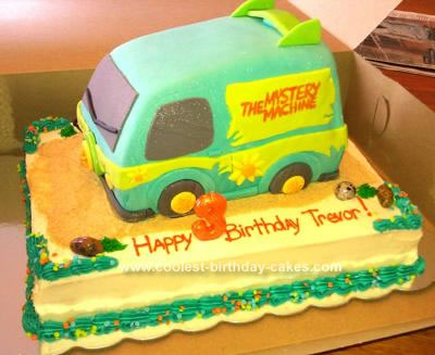 Homemade  Scooby Doo Birthday Cake