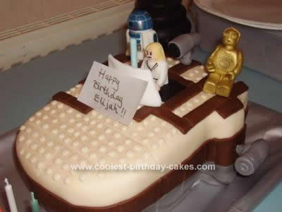 coolest-star-wars-lego-landspeeder-luke-skywalker-birthday-cake-48-21459722.jpg