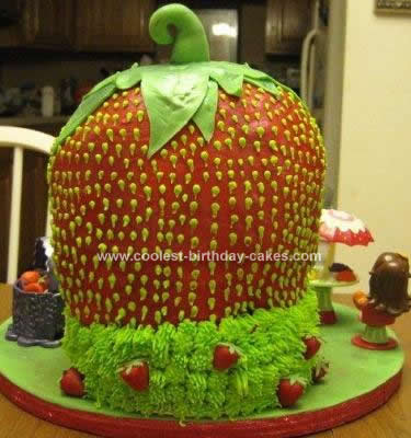 coolest-strawberry-shortcake-house-cake-53-21391892.jpg