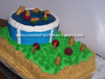 Pool Cake With Teddies