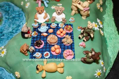 coolest-teddy-bears-picnic-cake-8-21398563.jpg