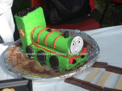 coolest-thomas-and-percy-birthday-cake-166-21388242.jpg