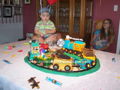 coolest-train-cake-design-138-21371154.jpg