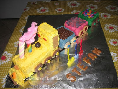 coolest-train-withtucks-birthday-cake-183-21632340.jpg