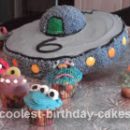 Homemade UFO and Aliens Cake