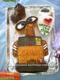 Homemade Wall-e and Eve Birthday Cake Idea