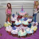 Hannah Montana Layered Cupcake Cake