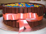 homemade-kitkat-cake-21490259.jpg