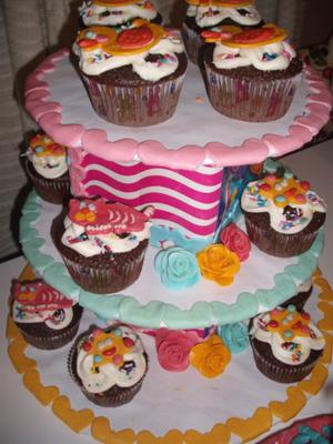 homemade-princess-doll-birthday-cake-21600760.jpg