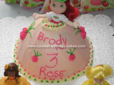 homemade-strawberry-shortcake-dress-cakes-51-21373041.jpg