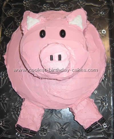 Pig-Shaped Birthday Cake Ideas and Photo