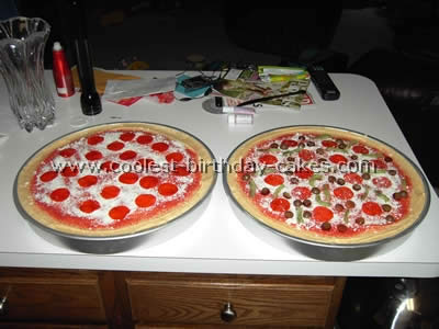 Cake Decorating Tips for Pizza-Shaped Cakes