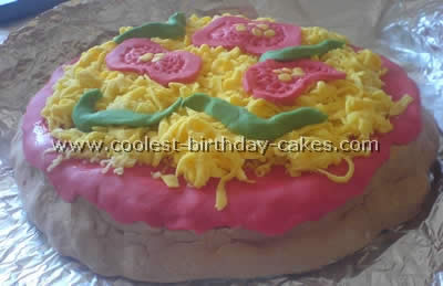 Cake Decorating Tips for Pizza-Shaped Cakes