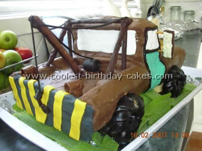 Disney's Cars Cake - Tow Mater