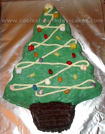 Tree-Shaped Christmas Cakes