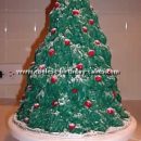 Coolest Tree-Shaped Christmas Cakes and How-To Tips