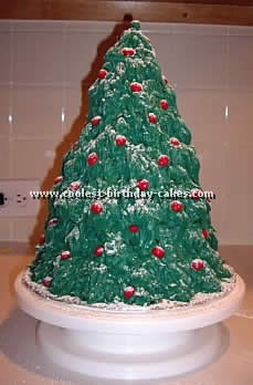 Coolest Tree-Shaped Christmas Cakes and How-To Tips