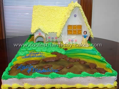 Disney Snow White Cake Photo