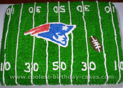Football pitch cake | Birthday cake decorated as half of a f… | Flickr
